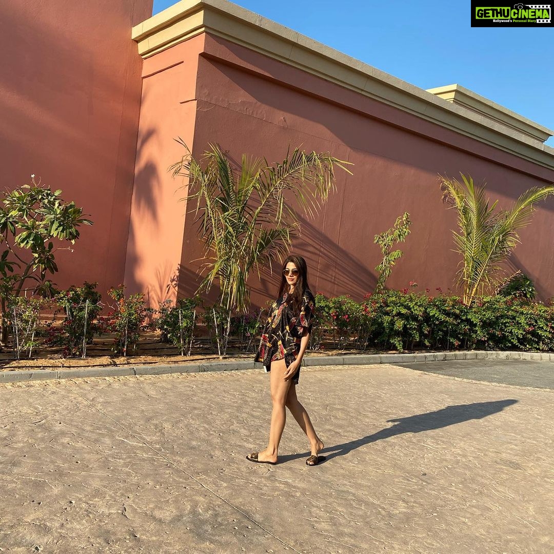 Nikki Tamboli Instagram - #legdaytoday✔️ Atlantis, The Palm
