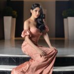 Nikki Tamboli Instagram - Yalla habibi 😉 📷 @anoop.devaraj Hair @danihairstylist1 Makeup @afrina_beauty_group @lenasailyan_makeup_official Designer @ayeshadepala Le Meridien Dubai Hotel & Conference Centre