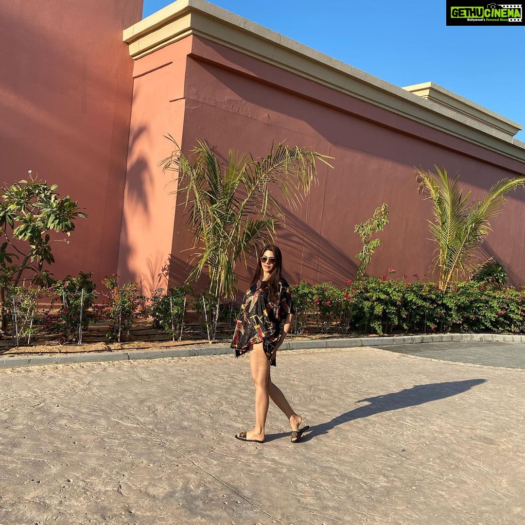 Nikki Tamboli Instagram - #legdaytoday✔️ Atlantis, The Palm
