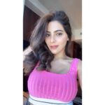 Nikki Tamboli Instagram - #selfie_time #dubaiiiiiiiiiiii 💗