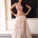 Nikki Tamboli Instagram - 👄💁🏼‍♀️H&M- @naazbridalmakeovers Styling👗- @officialanahita Designer- @ashwinireddyofficial Photographer📸- @pramod_captures for the opening of Sutraa Exhibition today in Hyderabad Thank you all #muchlove❤️ Taj Krishna, Hyderabad