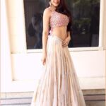 Nikki Tamboli Instagram - Happy to be inaugurate Sutraa Fashion Exhibition in Hyderabad today..🙂Shop the best now.. sutraa summer,bridal,wedding collection,jewellery and many more beautiful accessories are right here 1day left to shop ladies😘 Go Grab your Favourites H&M- @naazbridalmakeovers Stylist- @officialanahita 🌺 outfit- @ashwinireddyofficial Taj Krishna, Hyderabad