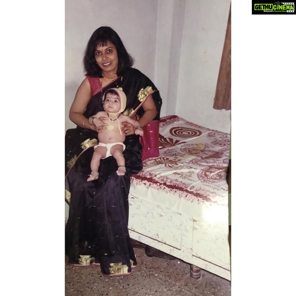 Nikki Tamboli Instagram - में और मेरी प्यारी माँ❤️