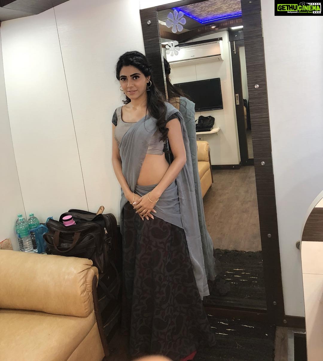Nikki Tamboli Instagram - #kanchana3 #halfsareeswag😍 @nivetha_joseph thanks for all the lovely costumes ❤️ how was the movie guys ?? ECR