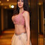 Nikki Tamboli Instagram - 👄💁🏼‍♀️H&M- @naazbridalmakeovers Styling👗- @officialanahita Designer- @ashwinireddyofficial Photographer📸- @pramod_captures for the opening of Sutraa Exhibition today in Hyderabad Thank you all #muchlove❤️ Taj Krishna, Hyderabad