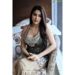 Nikki Tamboli Instagram - Few more #Kanchana3 #successmeet @azulibynikki 🌺🙏🏻🥰#loveallaround❤️ #positivevibes Hyderabad