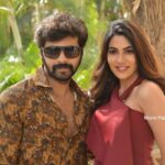 Nikki Tamboli Instagram - Idi Ela undi? #onewordforthem #chikatigadilochithakotudu 😉 Hyderabad