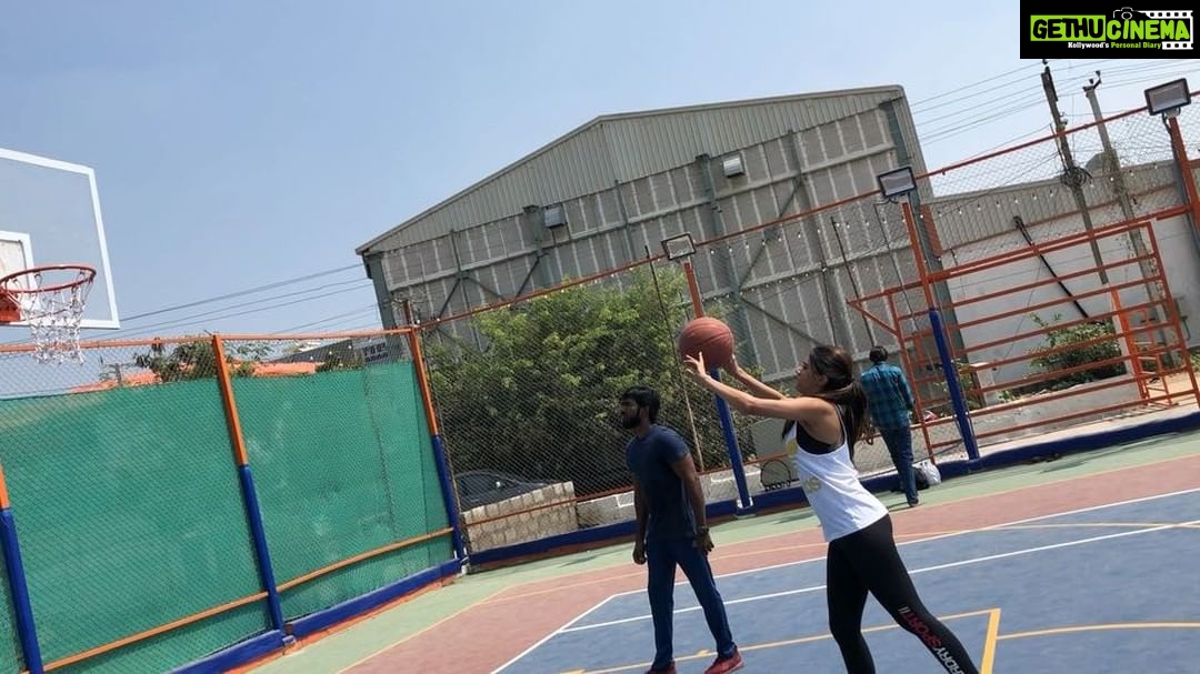 Nikki Tamboli Instagram - 💯% Dedication,Hardwork and concentration are 3 main things which I put in whatever things I do