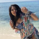 Nikki Tamboli Instagram – #random#beachvibes#goodenergy✨ #positivevibesonly💯#befree#achieveyourdream#trustgodsplanandtiming Krabi, Thailand