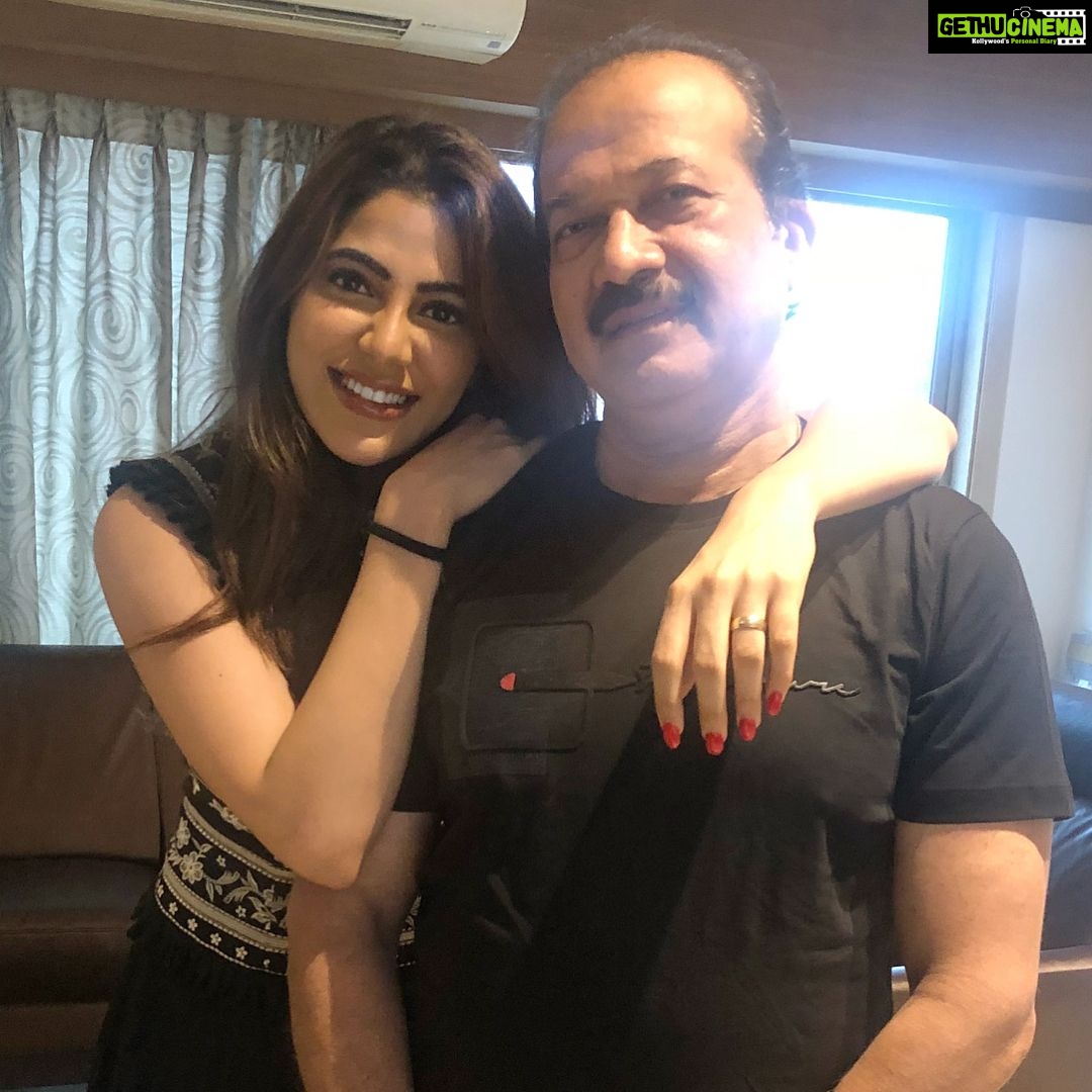Nikki Tamboli Instagram - Thank you, dad, for being the rock I can stand on when I feel like it’s all falling apart. You’ve always been there for me when I needed you. For your birthday know that I love you so much. Thanks dad for always making sure we had everything we needed.❤️