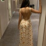 Nikki Tamboli Instagram - #igotmyownback💯 Singapore