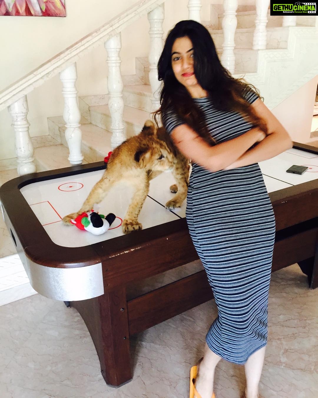 Nikki Tamboli Instagram - Dat scary moment 😣😄