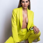Nikki Tamboli Instagram - I know I am awesome, so I don’t care about your opinion 😉😘 . . . . . . . . #green #love #nikkitamboli 💚
