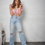Nikki Tamboli Instagram - Fashion fades, denim doesn’t 💝 . . . . #nikkitamboli #denim #denimlovers #floral @dishisanghvii @trishasarang @whiteboxstudiomumbai @disharanavat_hmua @howwhenwearclothing