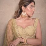 Nikki Tamboli Instagram - Bloom in grace 💛 . . . . . #indianwear #jhumkas #traditional #nikkitamboli #monday