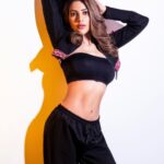 Nikki Tamboli Instagram - Does my sparkle burn your eyes? . . . . . . . #nikkitamboli #fitness #fitnessmotivation #goal #happiness #befit #happiness #happylife #goodlife #healthylifestyle #yolo 😉❤️😘