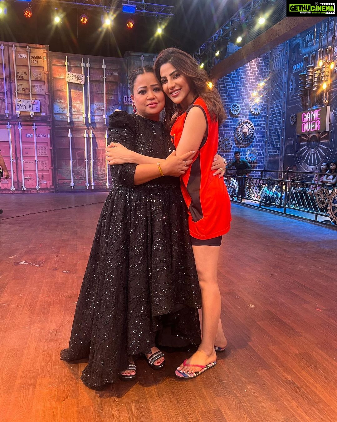 Nikki Tamboli Instagram - And TheKhatraKhatrashow comes to an end . A show that made me laugh and cry at the same time. A show that’s going to be etched in my happy memories forever. The masti on the sets , the happy fun banter with Bharti & Harsh , the super enthusiastic yet entertaining games everything was worth a while. It’s an emotional moment for me as it’s time to bid adieu to a show so close to my heart. Thankyou for making me a part of it. Only love & Gratitude 🙏🏻 😇❤️ #thekhatrakhatrashow