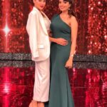 Nikki Tamboli Instagram - If you can make me laugh, my heart is yours 😉 You’re my favourite darling @sugandhamishra23 ❤️ . . . . . . . . . . #nikkitamboli #sugandhamishra #zeecomedyshow #loveyouall