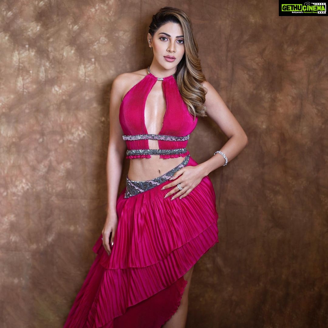 Nikki Tamboli Instagram - 🌺 . . . . #nikkitamboli #nikkians #style #fashion #confidence #xoxo