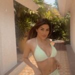 Nikki Tamboli Instagram - I hope you miss me sometimes…. 😉💕 #goa #chill #beachlover #xoxo @natashaabothra @teamnatashaabothra @simstyles20 @nobleswimwear W GOA