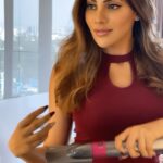 Nikki Tamboli Instagram - Personal stylist on the go #DysonAirwrap. From damp to styled hair, it is my go to styling tool. It has different attachments to achieve different looks,my favourite has to be the curling barrel. Good hair days without any heat damage @dyson_india #DysonIndia#DysonHair