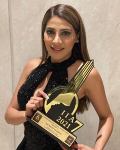 Nikki Tamboli Instagram - Wow this feels amazing! Thank you so much international Iconic Award  for presenting me with International iconic entertainer of the year award. I have reached here because of my hardwork and the amount of love that I have received from my fans. I’m gonna make sure, I entertain my fans and audiences all my life through my performances and they continue to love me like this. Thank you so much for making me win this
#gratitude #love #believe #faith #patience #blessed 
#nikkitamboli ❤️ 
Outfit : @eyecandybyps 
Jewellery : @silverjewellerycouture.sjc 
Styled by : @ruchikapoor