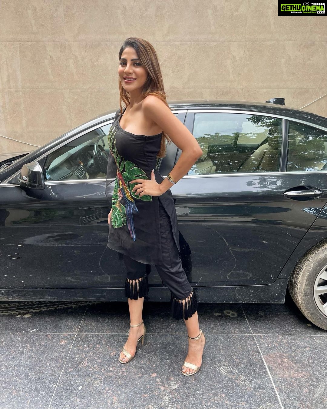 Nikki Tamboli Instagram - 💚💙💛❤️🖤🤍 . . . . . . . @label_rosaria 🌸 Delhi, India