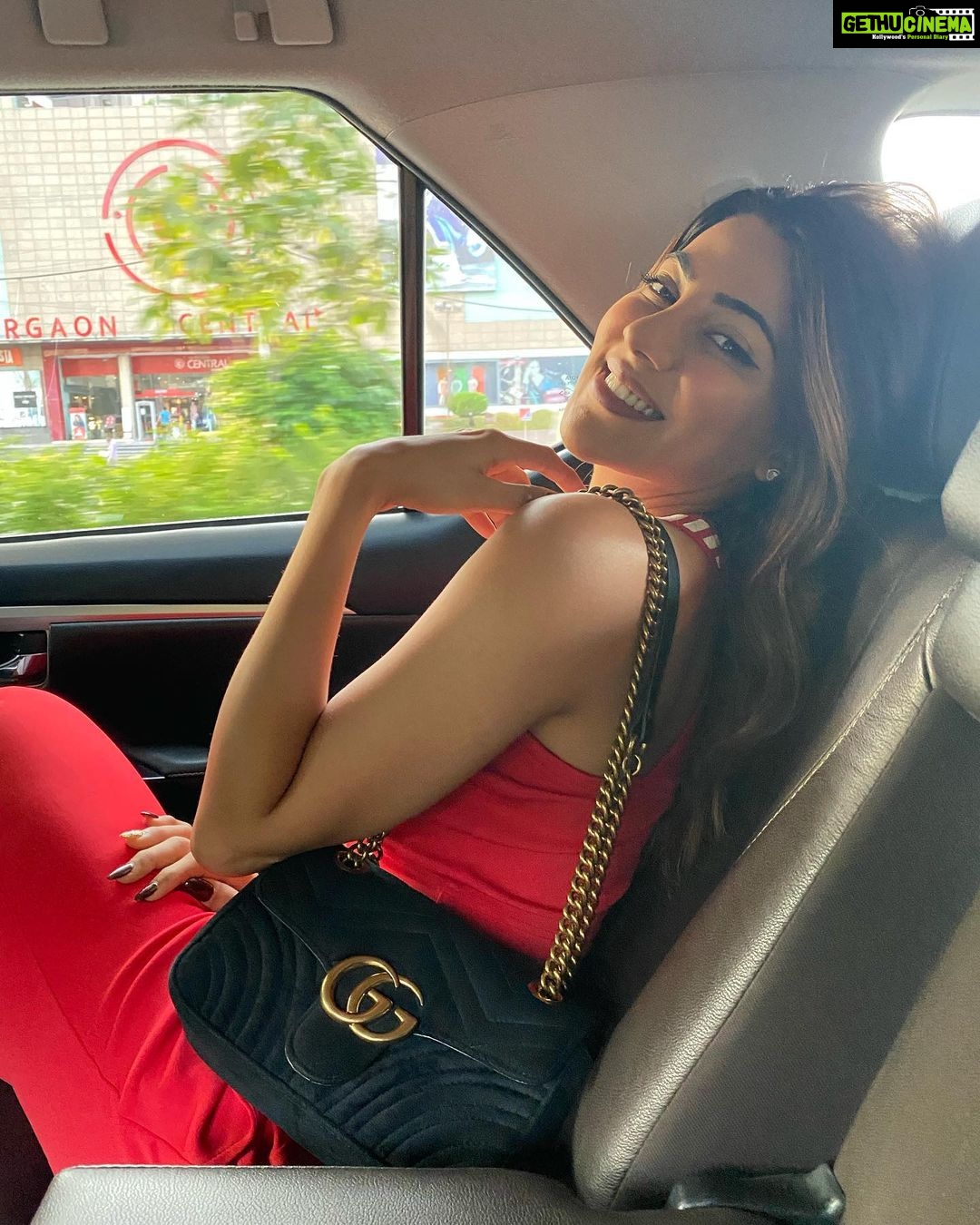 Nikki Tamboli Instagram - Delhi has my heart ❤️ #red #love #nikkitamboli 🥰🥰