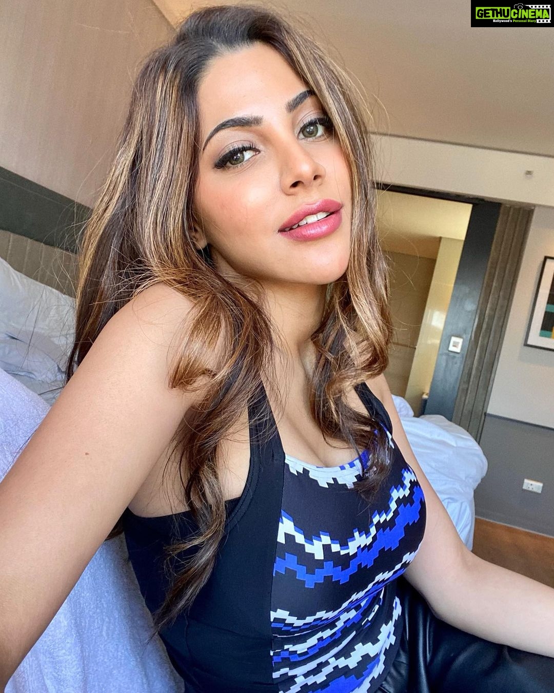 Nikki Tamboli Instagram - The art of being happy is to be satisfied with what you have 😇 #blessed #happinessmatters #happy #gratitude #southafrica #capetown #nikkitamboli ❤️