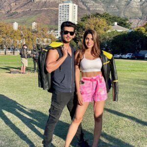 Nikki Tamboli Instagram - Laughing partner 💝cutest ever @arjunbijlani hahah so much we laugh and have fun omg funniest person ever I met in my life ♥️♥️
#nikkitamboli #kkk11 @colorstv