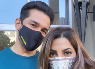 Nikki Tamboli Instagram - The people who make you smile from just seeing them,those are my favourite people @ashukla09 😍 miss you @rubinadilaik 😘 #kkk11 #maskon #socialdistancing #capetown #abhinik @colorstv South Africa cape town