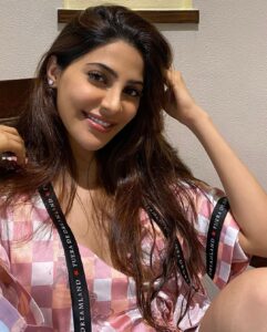 Nikki Tamboli Instagram - Happiness is a state of mind. When the mind is free of past regrets and future cravings, you are naturally happy. Delink your happiness from your desires & outer events. When mind is in the present moment,one experiences true happiness.
Be happy now!
#internationaldayofhappiness 
#nikkitamboli ❤️🤗