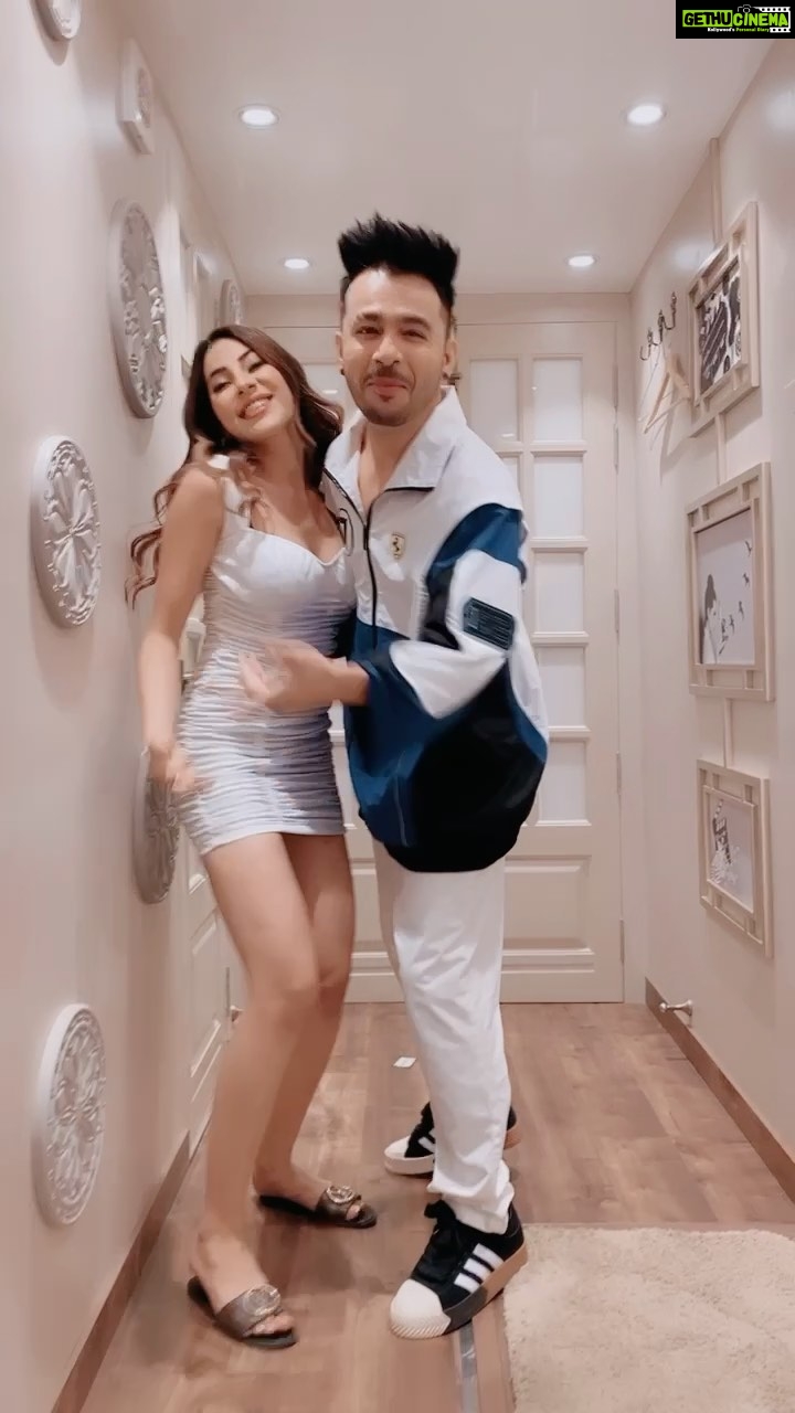 Nikki Tamboli Instagram - #TeraSuit by @tonykakkar ♥️