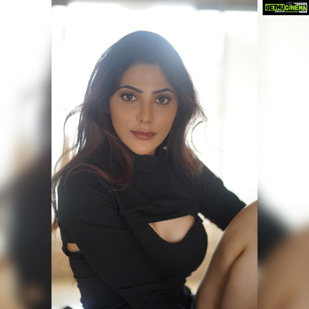 Nikki Tamboli Instagram - Your gut is more powerful than anyone’s advice! 😇 . . . #fashionista #pictureoftheday #picoftheday #photography #photooftheday #love #beautiful #beauty #instagram #instagood #instadaily #instamood #nikkitamboli #nikki #style Mumbai, Maharashtra