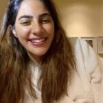 Nikki Tamboli Instagram - Here’s #NikkiTamboli singing her favourite song Zara Zara for all her fans. ♥️ So #TamboliKiToli and #Nikkians as Nikki is all hearts for you’ll, did you’ll pour your heart out for her by voting or no? If not please go and vote for Nikki Tamboli only on @vootselect app or click on the link on the bio to vote nowwww! 💕😁 Aur kaise laga hain, humari Nikki ke awaaz mein yeh gaana ? Comment karke batayein! 🥰 . . @colorstv @endemolshineind @vootselect #TeamNikki #vote #VoteForNikkiTamboli #NikkiIsTheBoss #BiggBoss14 #BB14 #Strong #passionate #cute #adorable #singing #OneAgainstAll #beautiful #gorgeous #instagood #instalike #instalove #instadaily #instamood