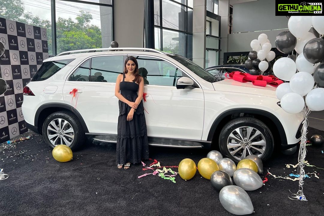 Nikki Tamboli Instagram - For always lifting me up and never letting me down, I'm forever grateful. I'll always be your little girl♥️♥️ . . . . . . . . . #newcar #mercedes #mercedesbenz 💕🙈 #daddylittlegirl #familyfirst #gratitude #blessed #gle