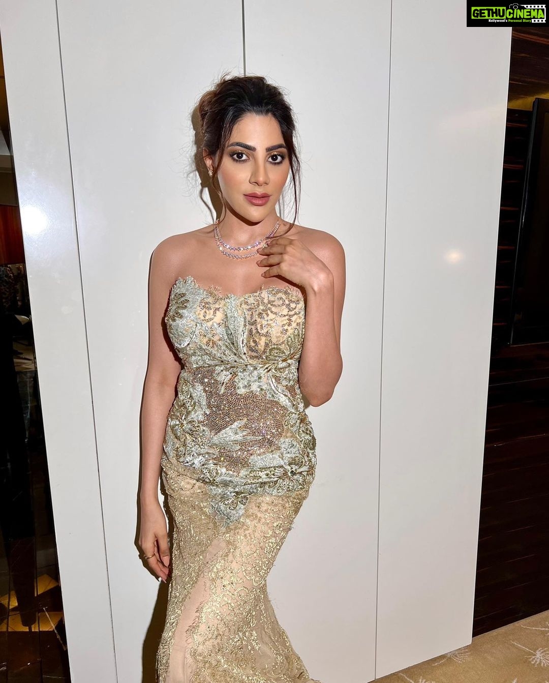 Nikki Tamboli Instagram - #aboutlastnight . . . . . . . H&M: @mishiangellomakeup 👗: @darsarahighfashion Jewellery: @label_rm Dubai United Arab Emirates