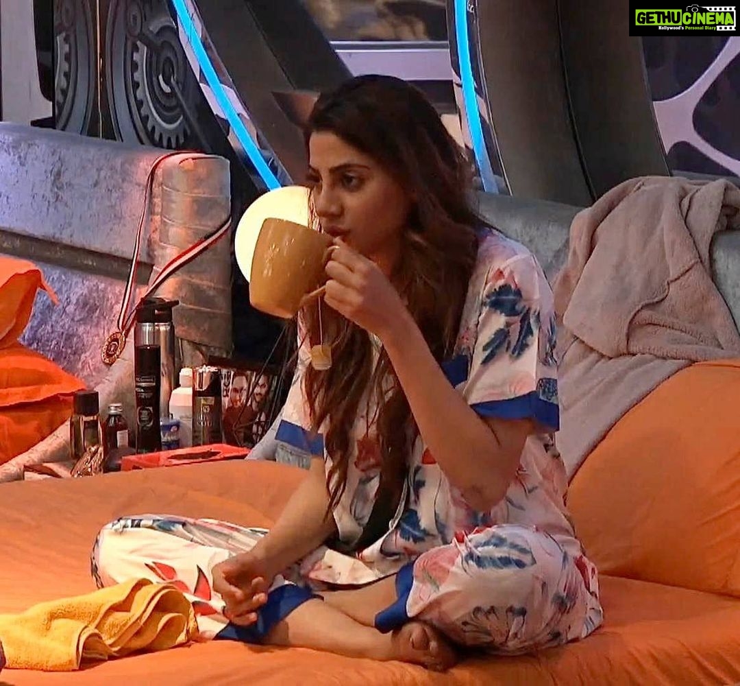 Nikki Tamboli Instagram - Going to bed peacefully is a must, hence a cup of green tea does no harm. π Any green tea lover here? π . . @colorstv @endemolshineind @vootselect #NikkiTamboli #TeamNikki #TamboliKiToli #NikkiIsTheBoss #BiggBoss2020 #BB14 #NikkiRulingBB14 #colorstv #BiggBoss14