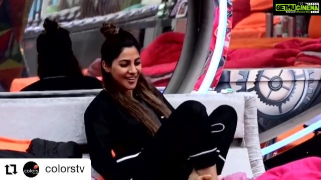 Nikki Tamboli Instagram - Bff Alert! Mi casa es tu casa. 💞 Nikki Tamboli and Jaan Sanu giving major friendship goals. 😊 Tag your bestfriends who you miss the most. Nightsuit : @panchayatimausi Styled by : @stylebytaashvi . . #Repost @colorstv • • • • • • Apni singing ki talent se @jaan.kumar.sanu ne jeeta @nikki_tamboli ka dil. Promote hue bro-zone se friend-zone mein! Dekhiye aaj raat 10 baje. Catch it before TV on @vootselect. @beingsalmankhan #BiggBoss2020 #BiggBoss14 #BiggBoss #BB14