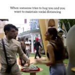 Nikki Tamboli Instagram - When someone tries to hug me during covid times.. Lol Stay safe.. sleep well and maintain social distancing. 😊🙏🏻 @colorstv @endemolshineind @vootselect #NikkiTamboli #TeamNikki #BombshellNikki #AamchiMulgi #MaharashtraChiShaan #NaughtyNikki #biggboss #BiggBoss14 #bb14 #NikkiInBB14 #Nikkians