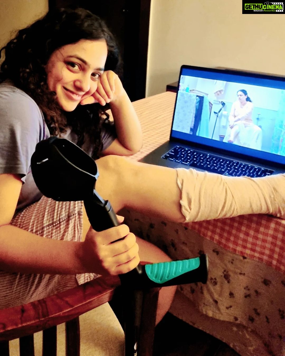 Nithya Menen Instagram - How ironic is it that I am exactly in the same condition as my character Noori was in the film... and my mom is here cooking for me too ! Also , happy birthday 🎂 🥳 Revathy mam.. noone could say you're not my mom ! I'm glad people can finally see this... we should have done this a long time ago @revathyasha 🤎 #ModernLoveOnPrime @nageshkukunoor @elahe_hiptoola @primevideoin
