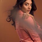 Nivedhithaa Sathish Instagram - The eyes shout what the lips fear to say, so if you have something to hide you’d better look away! Also whatcha lookin at? 😋 Shot by - @prachuprashanth Stylist - @navadevi.rajkumar Makeup - @makeupbywanshazia Suit by - @vynod.sundar Hair - @mythrayeehairandmakeup