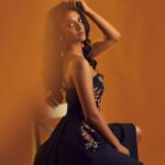 Nivedhithaa Sathish Instagram - Isssa vibe 👾☄️ Shot by - @prachuprashanth Stylist - @navadevi.rajkumar Makeup - @makeupbywanshazia Hair - @mythrayeehairandmakeup