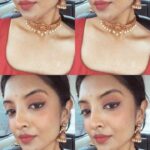 Nivedhithaa Sathish Instagram - Isss all about Weddings and dancings and Winged eyeliners and eye brow liftings and boomerangs at the moment! #WootWootWoot #LookGoodFeelGood 😉🤘🏻♥️ Jewellery - @aaranyarentaljewellery