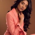 Nivedhithaa Sathish Instagram – The eyes shout what the lips fear to say, so if you have something to hide you’d better look away!
Also whatcha lookin at? 😋

Shot by – @prachuprashanth 
Stylist – @navadevi.rajkumar 
Makeup – @makeupbywanshazia 
Suit by – @vynod.sundar
Hair – @mythrayeehairandmakeup