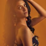 Nivedhithaa Sathish Instagram - Isssa vibe 👾☄️ Shot by - @prachuprashanth Stylist - @navadevi.rajkumar Makeup - @makeupbywanshazia Hair - @mythrayeehairandmakeup