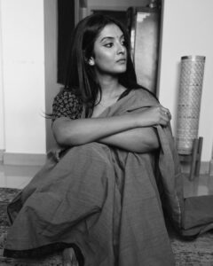 Nivedhithaa Sathish Instagram - 🖤