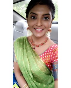Nivedhithaa Sathish Instagram - Keerthana ♥️ #UdanPirappe on @primevideoin! 
This family was nothing but love :)
Thank you @jyotika ma’am for everything, My beautiful mother! 🥰🥰

Thank you @erasaravanan sir, @r.velraj.isc sir The Magician, @thondankani sir The father and @sasikumardir sir The mama 🙌🏻💪🏻

Was soooo much fun working with you all, Meet my crime squad- @soorimuthuchamy sir, @sija_rose_george, @ktsidhaarth! 😛

And my beloved @2d_entertainment @actorsuriya @rajsekarpandian Forever grateful! 🤗

P.S. Special mention to my mama Bacardi’s cute Orange phone! 😛

#Jo50 #Jyotika #Suriya #UdanPirappe #Nivedhithaasathish #sasikumar #samuthirakani #soori #dimman #tamilcinema #tamilsongs #rakthasambandam #actorslife #actor #familygoals #2dentertainment #suriyajyotika