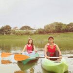 Nivedhithaa Sathish Instagram - Row, row, row your boat Gently down the stream Merrily merrily, merrily, merrily Life is but a dream… ♥️ #Kayaking 🤙🏻 Chennai, India