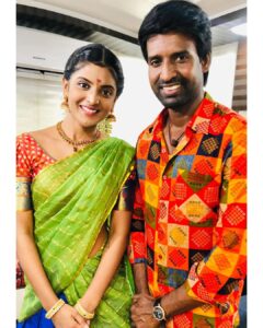 Nivedhithaa Sathish Instagram - Keerthana ♥️ #UdanPirappe on @primevideoin! 
This family was nothing but love :)
Thank you @jyotika ma’am for everything, My beautiful mother! 🥰🥰

Thank you @erasaravanan sir, @r.velraj.isc sir The Magician, @thondankani sir The father and @sasikumardir sir The mama 🙌🏻💪🏻

Was soooo much fun working with you all, Meet my crime squad- @soorimuthuchamy sir, @sija_rose_george, @ktsidhaarth! 😛

And my beloved @2d_entertainment @actorsuriya @rajsekarpandian Forever grateful! 🤗

P.S. Special mention to my mama Bacardi’s cute Orange phone! 😛

#Jo50 #Jyotika #Suriya #UdanPirappe #Nivedhithaasathish #sasikumar #samuthirakani #soori #dimman #tamilcinema #tamilsongs #rakthasambandam #actorslife #actor #familygoals #2dentertainment #suriyajyotika